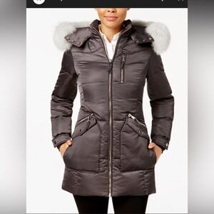 1 Madison Expedition
Fox-Fur-Trim Hooded Puffer Coat